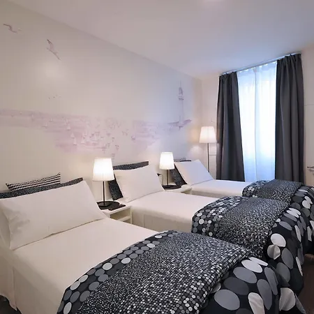 Residenza Corso Saba בית הארחה טריאסטה
